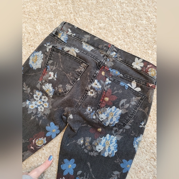 Current/Elliott Painted Floral Jeans - Picture 7 of 9